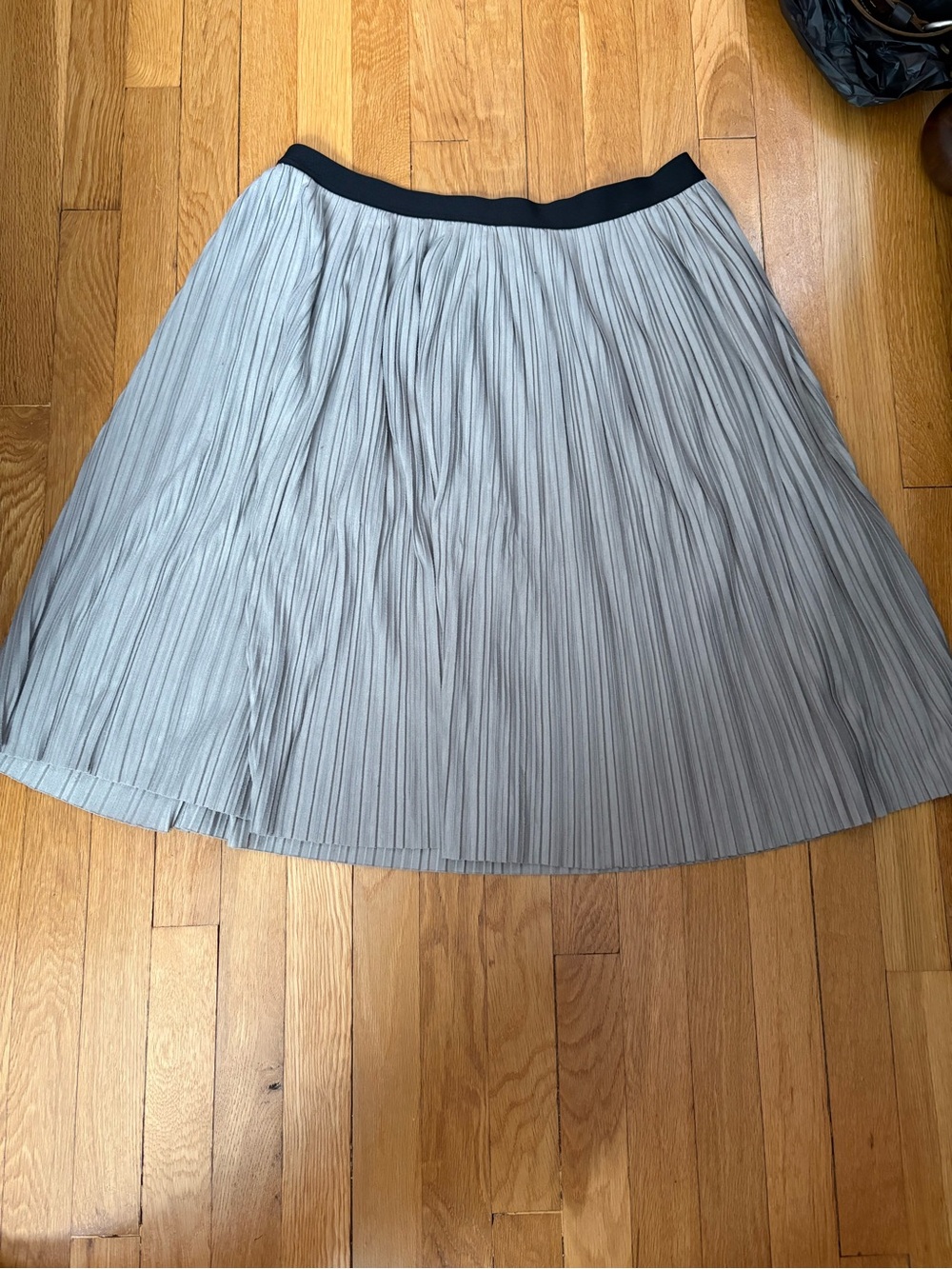 Apt. 9 Light Gray Pleated Skater Skirt with Black Waistband